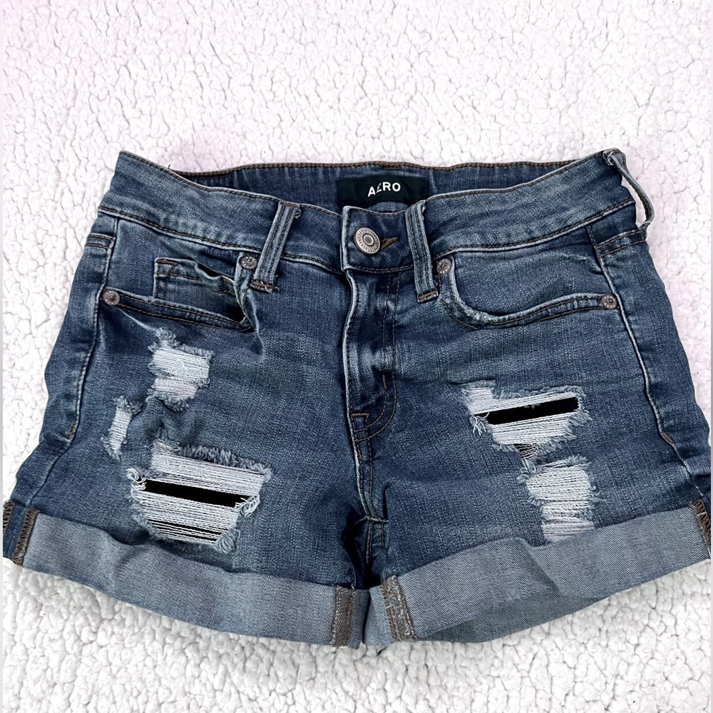 Aeropostale size 2 Midi Jean shorts